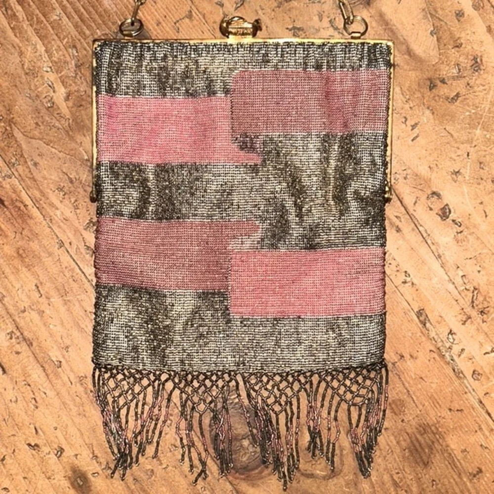 RARE VINTAGE Made in France delicate beaded purse w/fringe gorgeous collectible